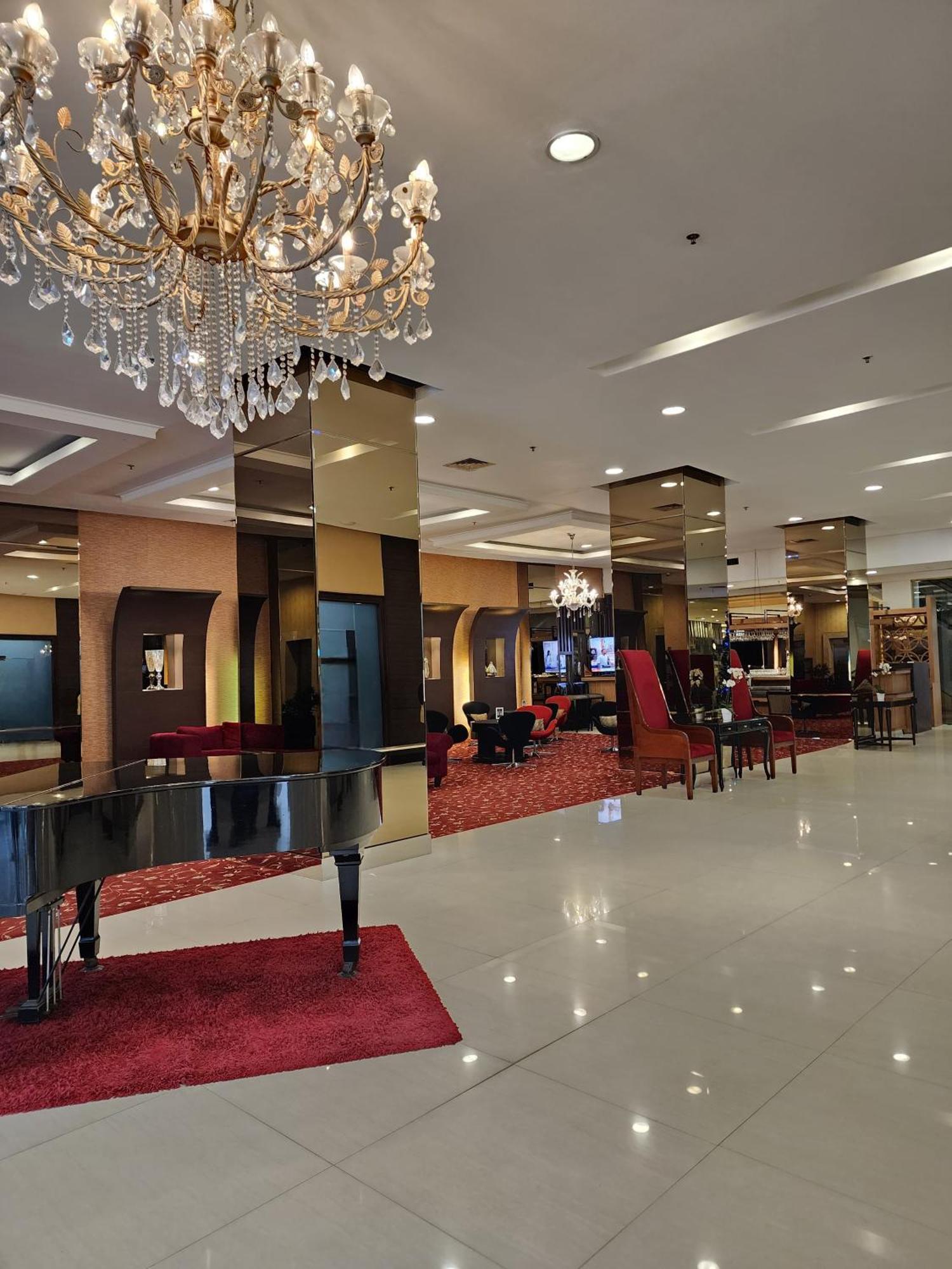 Nemuru Grand Serpong Panunggangah Eksteriør bilde